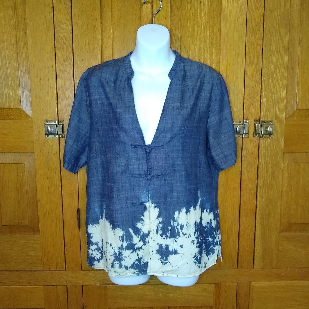 Norm Thompson denim look bleached blue linen blend shirt sleeve flowy blouse